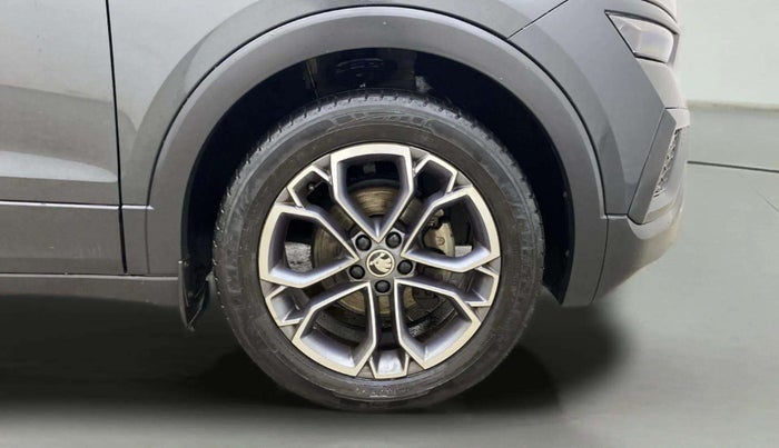 2022 Skoda KUSHAQ STYLE 1.5L TSI MT, Petrol, Manual, 25,647 km, Right Front Wheel