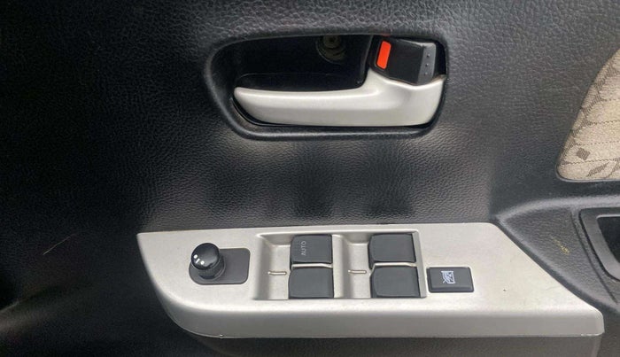 2014 Maruti Wagon R 1.0 VXI, Petrol, Manual, 95,802 km, Driver Side Door Panels Control