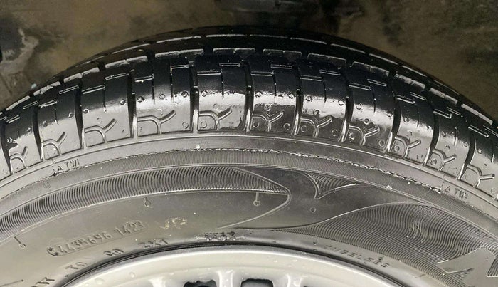 2017 Maruti Alto 800 LXI, Petrol, Manual, 50,455 km, Left Front Tyre Tread