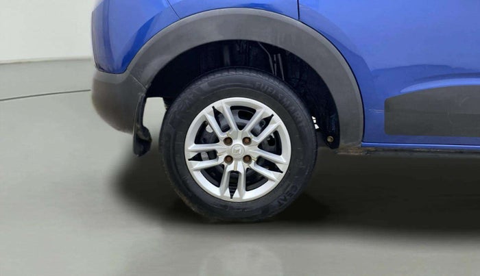 2021 Renault TRIBER RXL MT, Petrol, Manual, 48,517 km, Right Rear Wheel