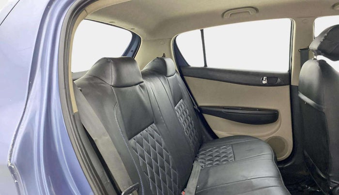 2012 Hyundai i20 MAGNA 1.2, Petrol, Manual, 1,47,671 km, Right Side Rear Door Cabin