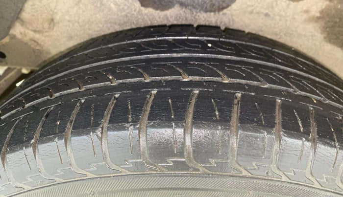 2012 Hyundai i20 MAGNA 1.2, Petrol, Manual, 1,47,671 km, Right Rear Tyre Tread
