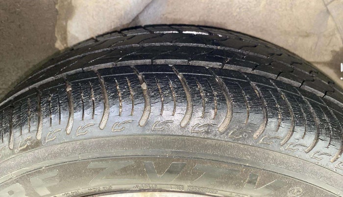 2012 Hyundai i20 MAGNA 1.2, Petrol, Manual, 1,47,671 km, Left Rear Tyre Tread