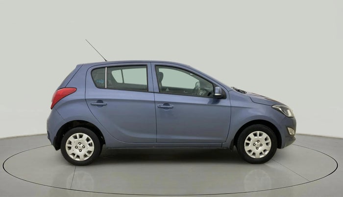2012 Hyundai i20 MAGNA 1.2, Petrol, Manual, 1,47,671 km, Right Side View