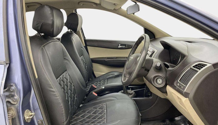 2012 Hyundai i20 MAGNA 1.2, Petrol, Manual, 1,47,671 km, Right Side Front Door Cabin