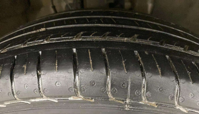 2023 Hyundai VENUE E 1.2, Petrol, Manual, 22,046 km, Right Front Tyre Tread