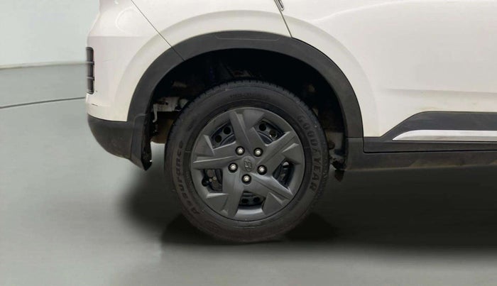2023 Hyundai VENUE E 1.2, Petrol, Manual, 22,046 km, Right Rear Wheel