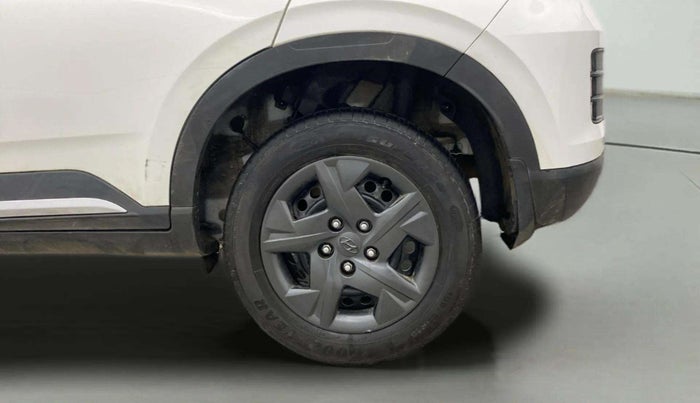 2023 Hyundai VENUE E 1.2, Petrol, Manual, 22,046 km, Left Rear Wheel
