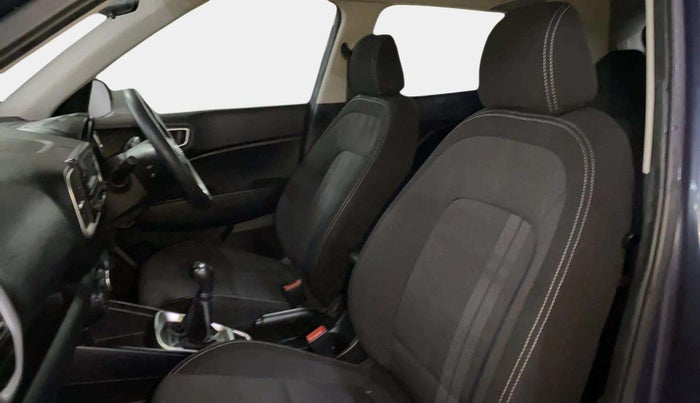 2019 Hyundai VENUE S 1.2, Petrol, Manual, 68,714 km, Right Side Front Door Cabin