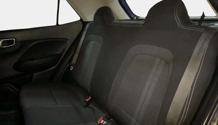 2019 Hyundai VENUE S 1.2, Petrol, Manual, 68,714 km, Right Side Rear Door Cabin