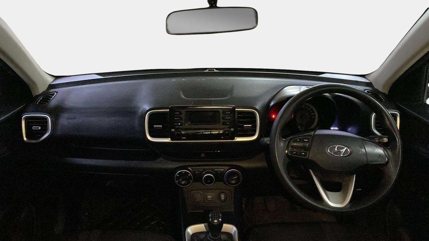 2019 Hyundai VENUE S 1.2, Petrol, Manual, 68,714 km, Dashboard