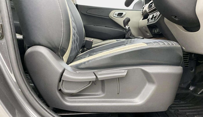 2023 Hyundai AURA SX 1.2, Petrol, Manual, 7,288 km, Driver Side Door Panels Control