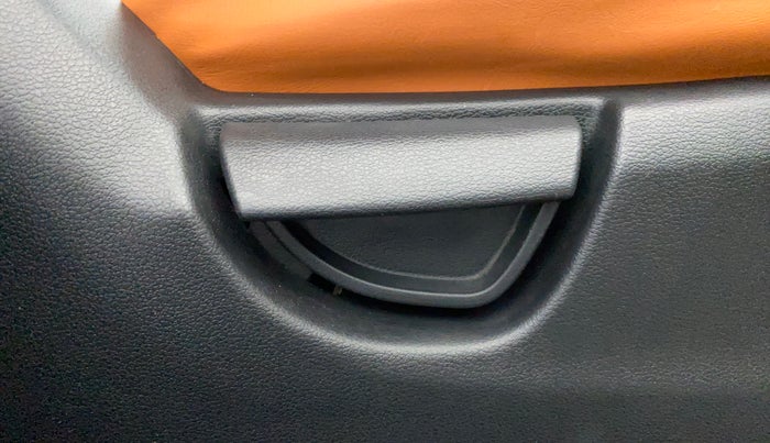 2019 Hyundai NEW SANTRO ERA EXECUTIVE, CNG, Manual, 46,959 km, Driver Side Adjustment Panel