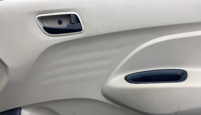 2019 Hyundai NEW SANTRO ERA EXECUTIVE, CNG, Manual, 46,959 km, Driver Side Door Panels Control
