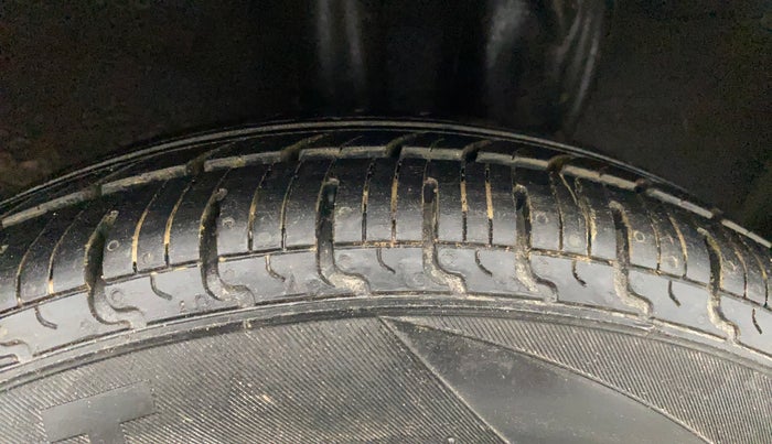 2019 Hyundai NEW SANTRO ERA EXECUTIVE, CNG, Manual, 46,959 km, Left Rear Tyre Tread