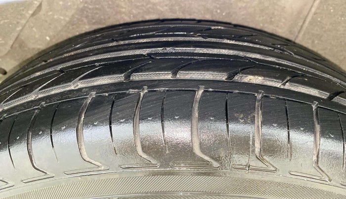 2012 Hyundai i20 SPORTZ 1.2, Petrol, Manual, 76,651 km, Right Rear Tyre Tread