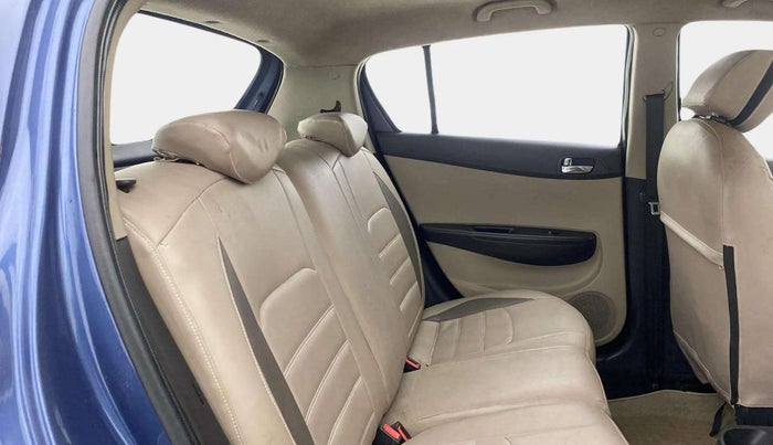 2012 Hyundai i20 SPORTZ 1.2, Petrol, Manual, 76,651 km, Right Side Rear Door Cabin