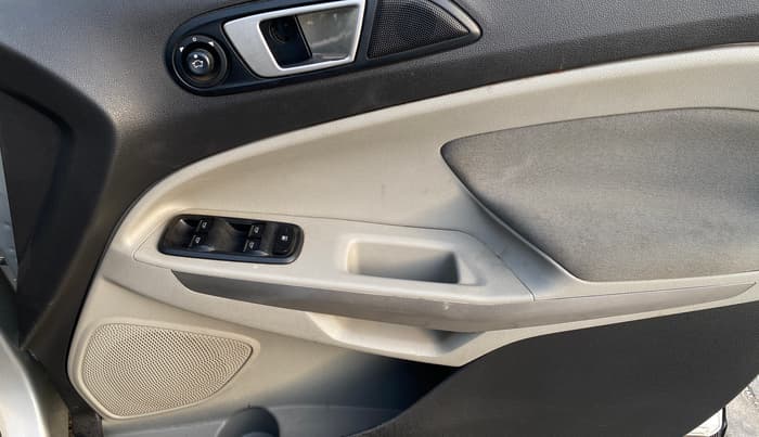 2014 Ford Ecosport TITANIUM 1.5L DIESEL, Diesel, Manual, 1,23,159 km, Driver Side Door Panels Control