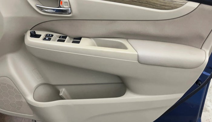 2018 Maruti Ciaz DELTA 1.5 SHVS MT PETROL, Petrol, Manual, 34,233 km, Driver Side Door Panels Control