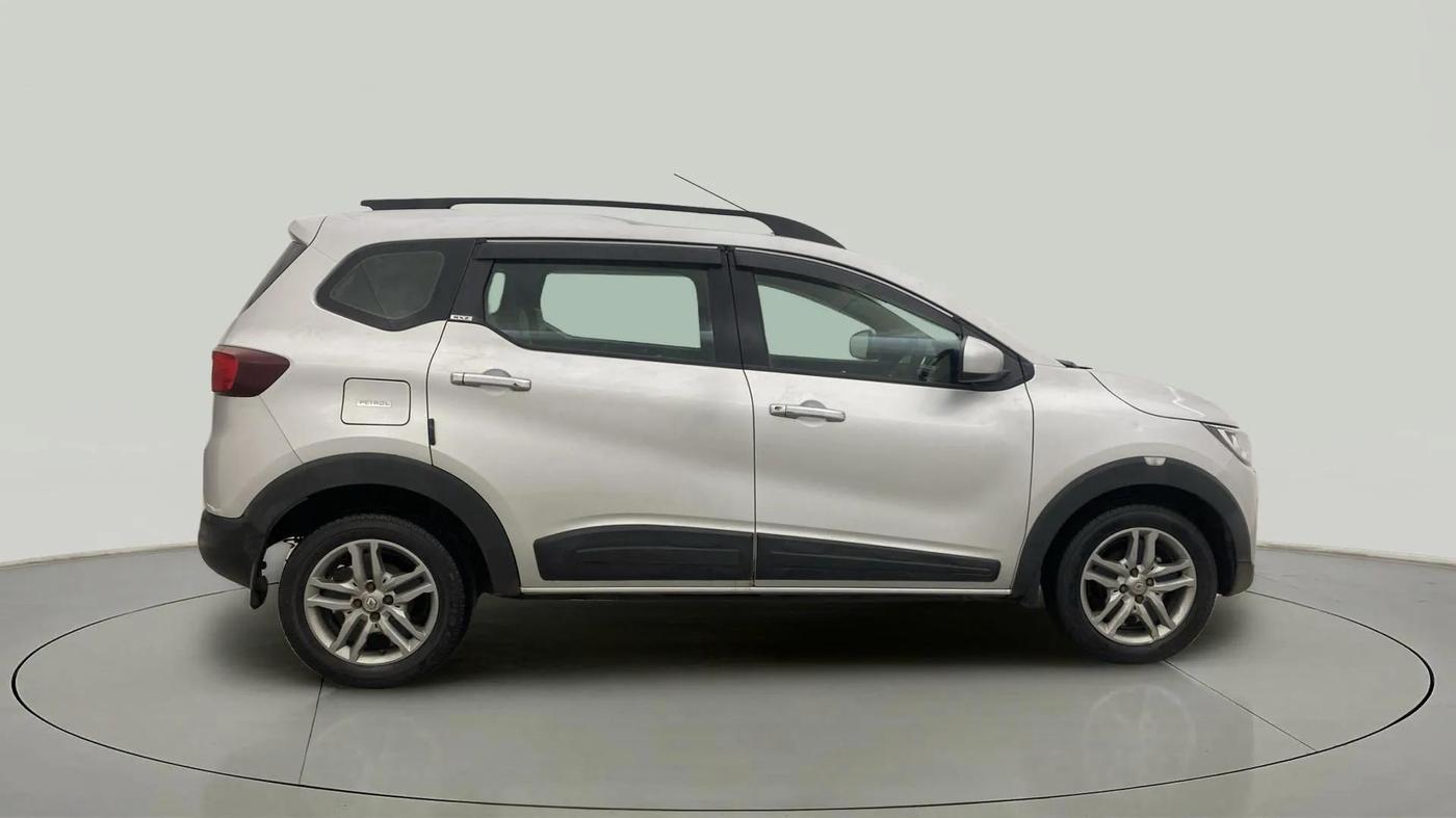 2019 Renault TRIBER RXZ, Petrol, Manual, 52,477 km, Right Side View