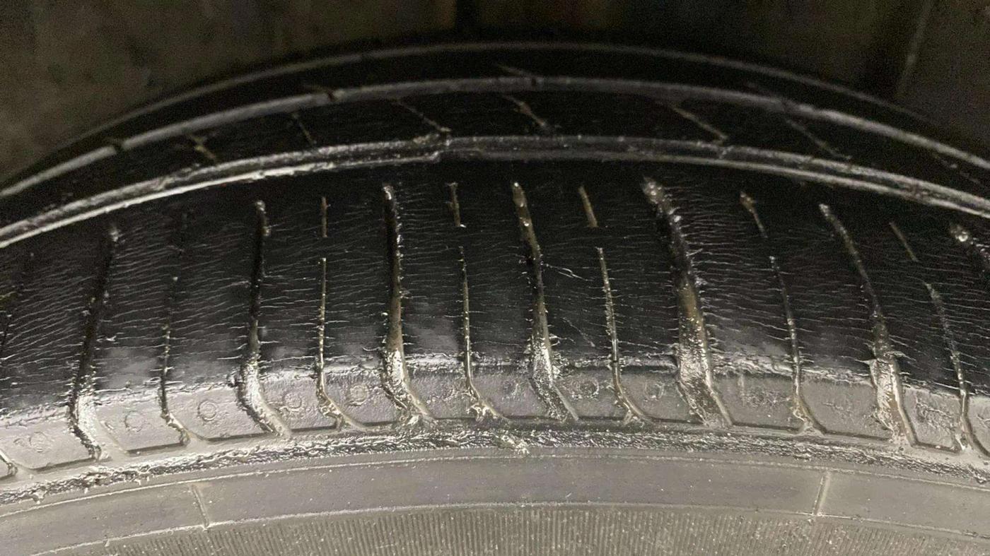 2019 Renault TRIBER RXZ, Petrol, Manual, 52,477 km, Left Rear Tyre Tread