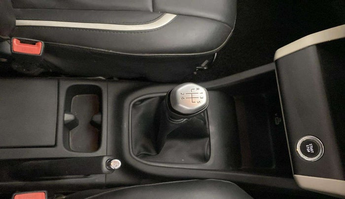 2019 Renault TRIBER RXZ, Petrol, Manual, 52,477 km, Gear Lever