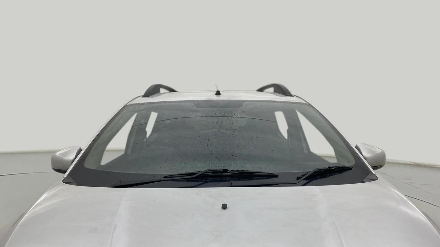 2019 Renault TRIBER RXZ, Petrol, Manual, 52,477 km, Front Windshield