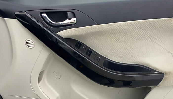 2023 Tata NEXON XZA PLUS PETROL, Petrol, Automatic, 16,237 km, Driver Side Door Panels Control