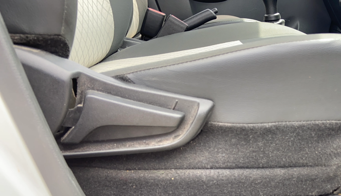 2023 Maruti Alto K10 VXI, Petrol, Manual, 39,770 km, Driver Side Adjustment Panel