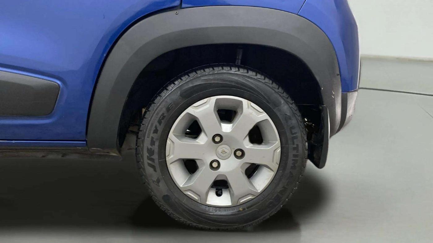 2017 Renault Kwid CLIMBER 1.0 AMT, CNG, Automatic, 27,958 km, Left Rear Wheel