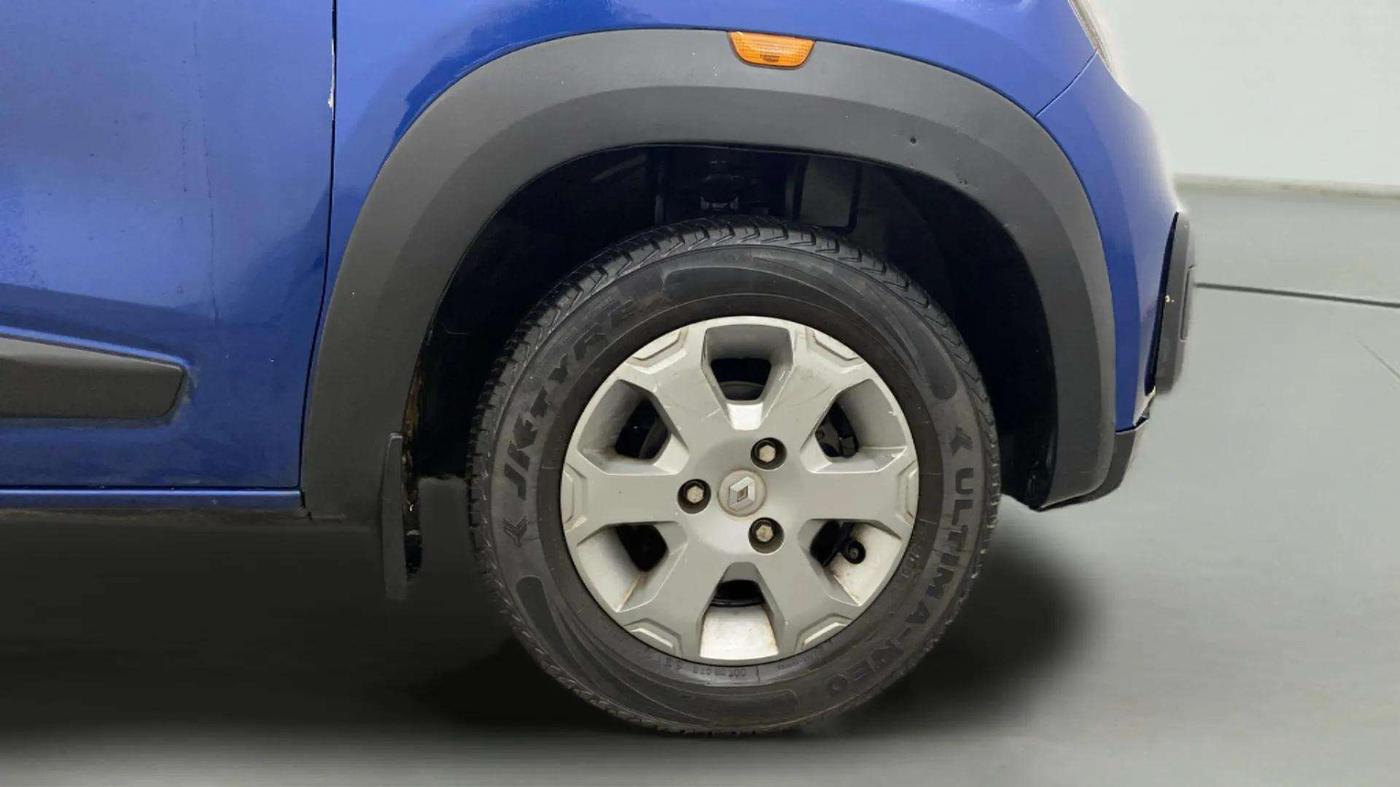 2017 Renault Kwid CLIMBER 1.0 AMT, CNG, Automatic, 27,958 km, Right Front Wheel