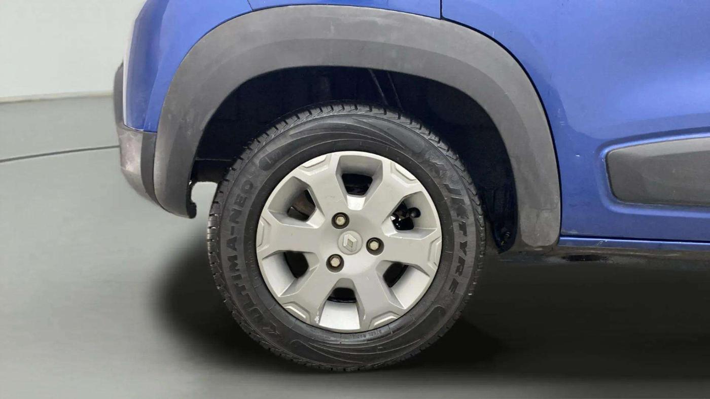 2017 Renault Kwid CLIMBER 1.0 AMT, CNG, Automatic, 27,958 km, Right Rear Wheel