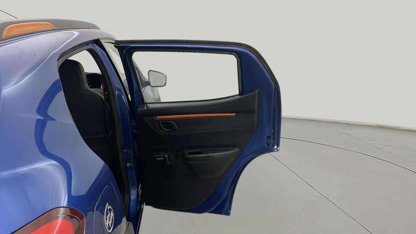 2017 Renault Kwid CLIMBER 1.0 AMT, CNG, Automatic, 27,958 km, RHS Rear Door