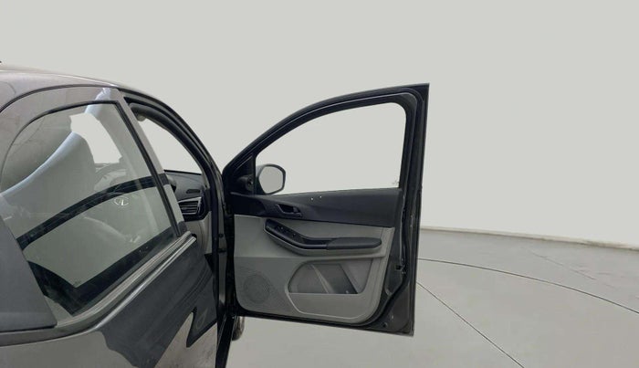 2021 Tata Tiago XT PETROL, Petrol, Manual, 40,326 km, RHS Front Door