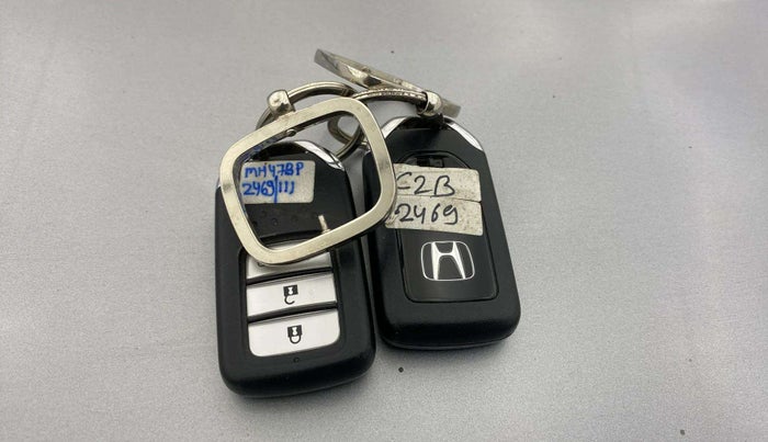 2023 Honda Amaze 1.2L I-VTEC VX CVT, Petrol, Automatic, 24,687 km, Key Close Up