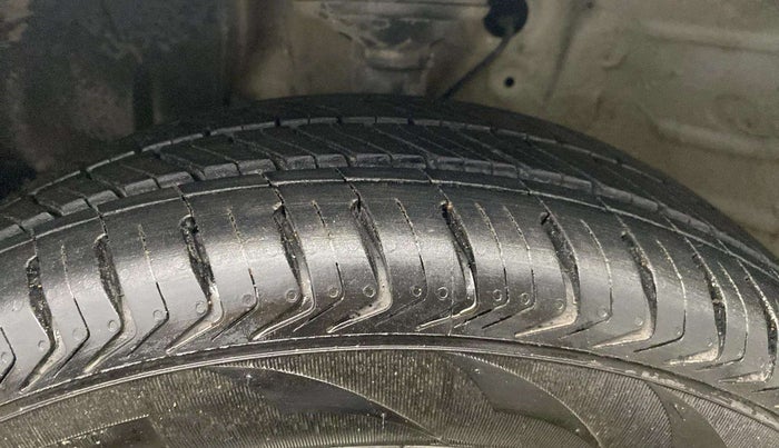 2021 Maruti New Wagon-R VXI 1.0 AMT, Petrol, Automatic, 57,166 km, Left Front Tyre Tread