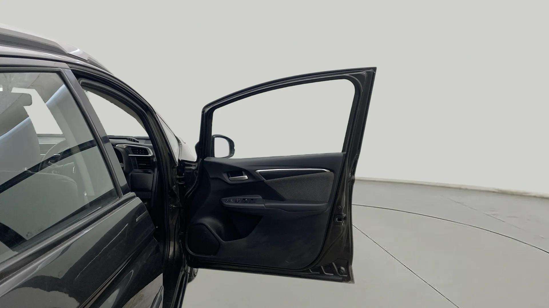 RHS-Front-Door-Open-32