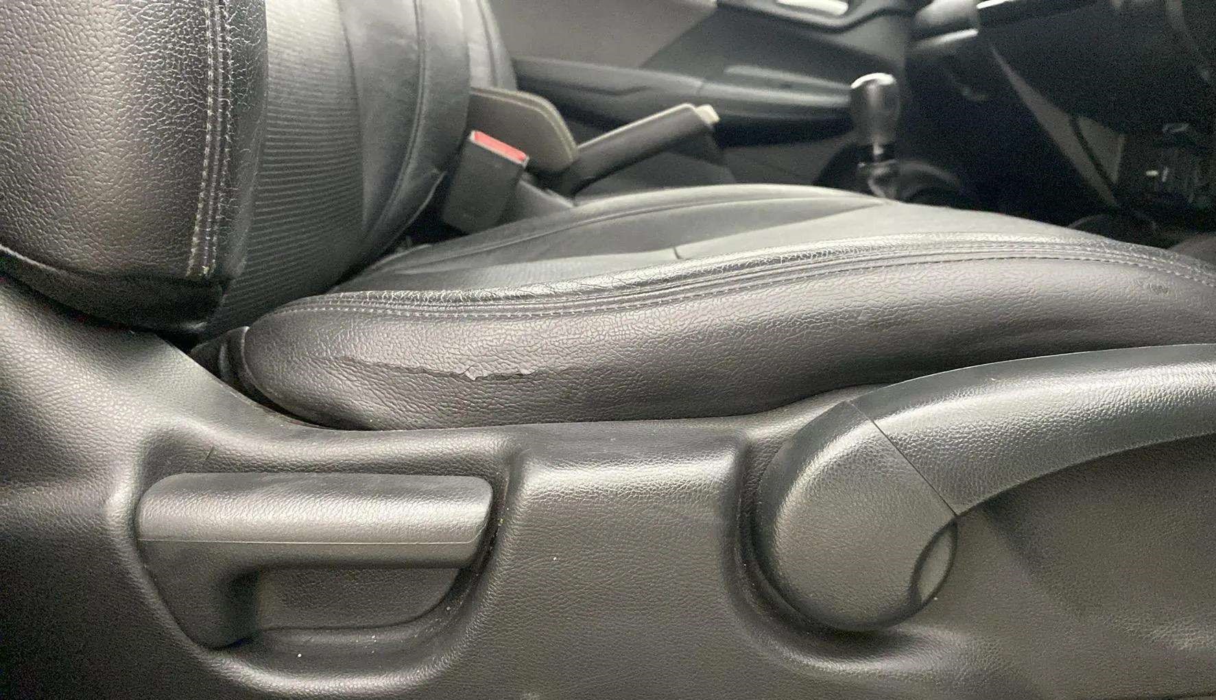 Driver-side-adjustment-panel-40