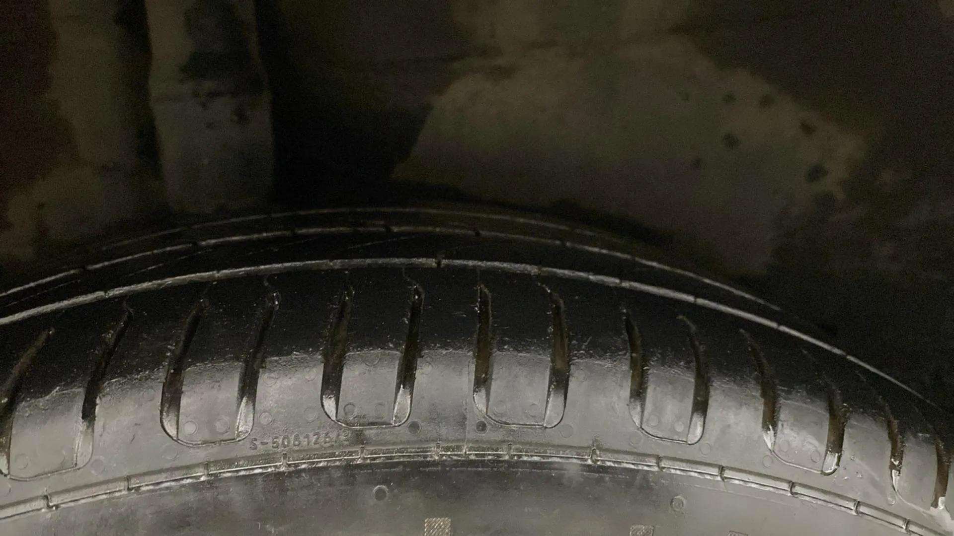 RHS-Rear-Tyre-Tread-19