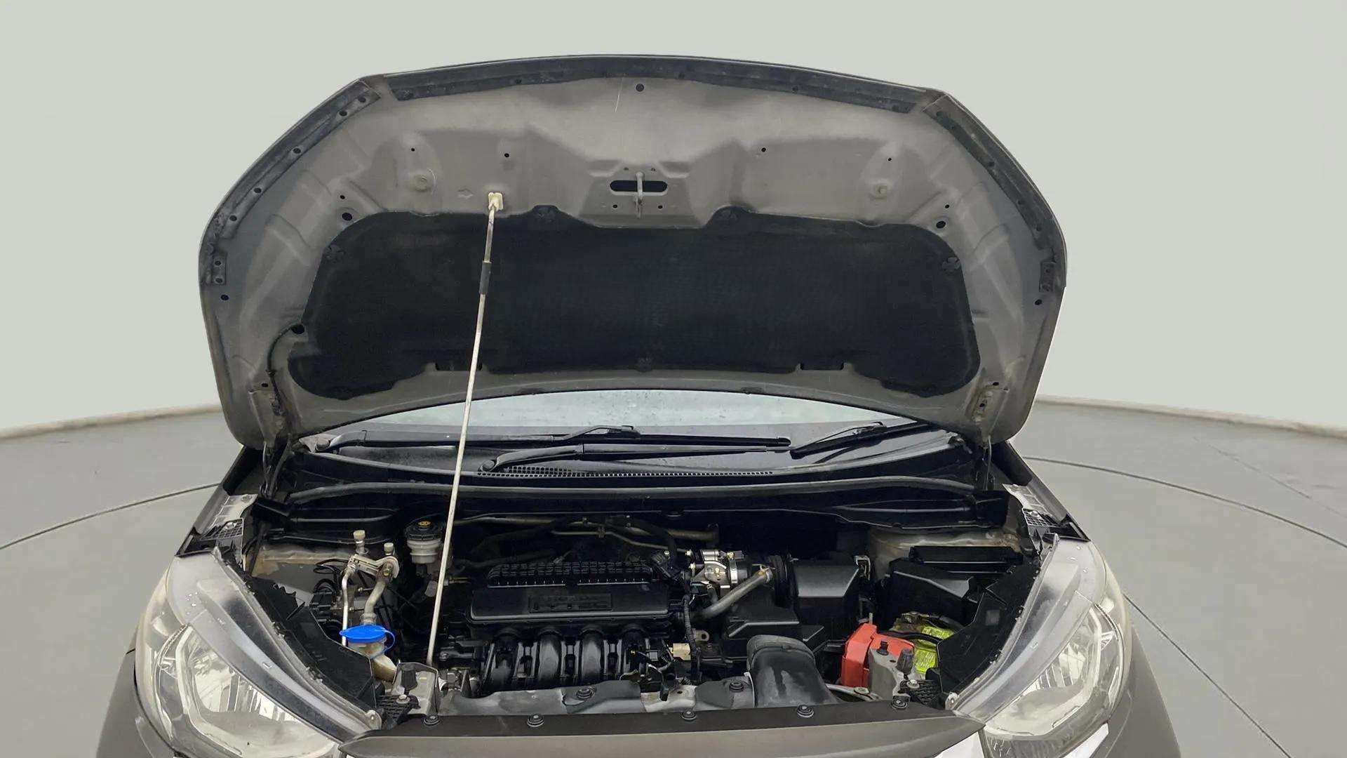 Engine-Full-View-With-Bonnet-Open-13
