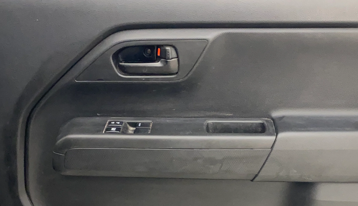 2022 Maruti New Wagon-R LXI 1.0, Petrol, Manual, 3,035 km, Driver Side Door Panels Control
