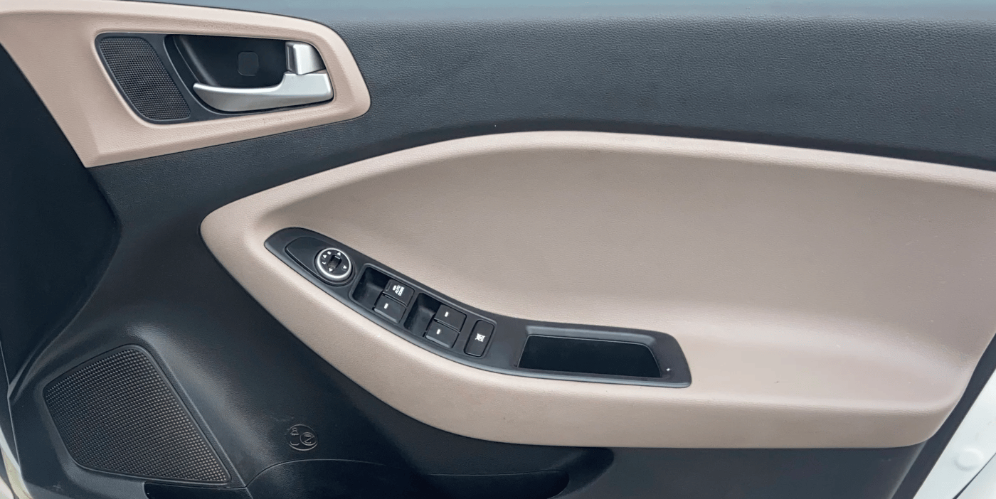 2019 Hyundai Elite i20 MAGNA PLUS 1.2, CNG, Manual, 65,019 km, Driver Side Door Panels Control