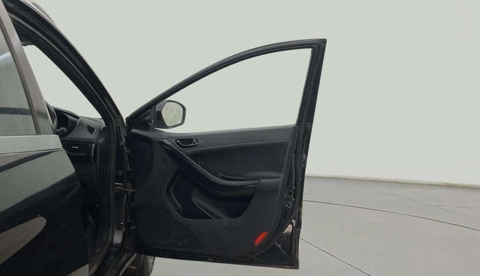 2022 Tata NEXON XZ PLUS DIESEL DARK EDITION, Diesel, Manual, 67,087 km, RHS Front Door