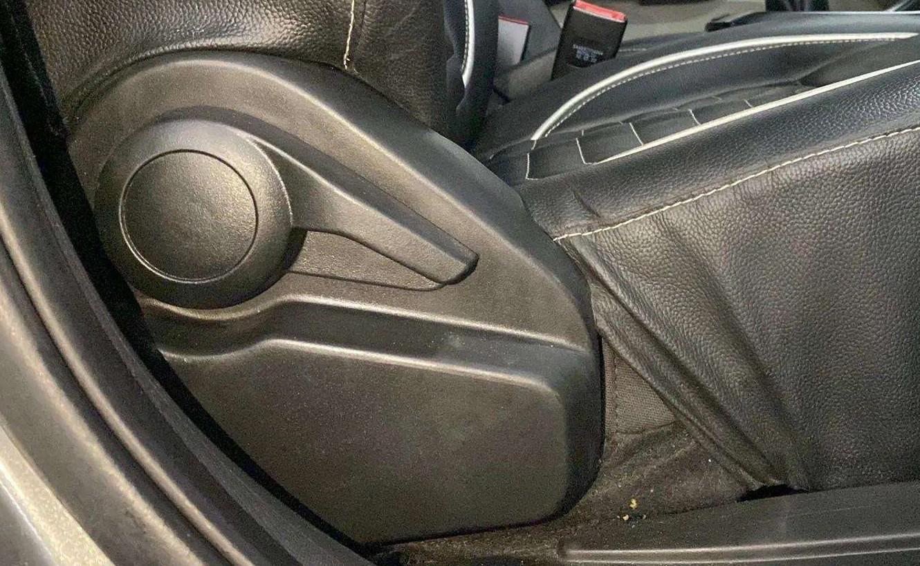 2022 Tata ALTROZ XM PLUS PETROL, Petrol, Manual, 9,974 km, Driver Side Adjustment Panel