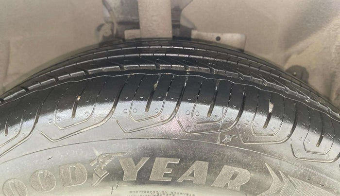 2018 Ford Ecosport TREND + 1.5L PETROL AT, Petrol, Automatic, 29,026 km, Right Front Tyre Tread