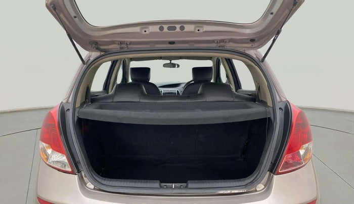 2012 Hyundai i20 MAGNA 1.2, Petrol, Manual, 69,741 km, Boot Inside