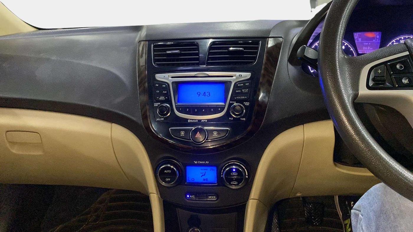 2013 Hyundai Verna FLUIDIC 1.6 CRDI SX, Diesel, Manual, 94,966 km, Air Conditioner