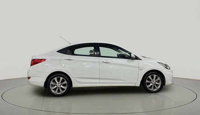 2013 Hyundai Verna FLUIDIC 1.6 CRDI SX, Diesel, Manual, 94,329 km, Right Side View