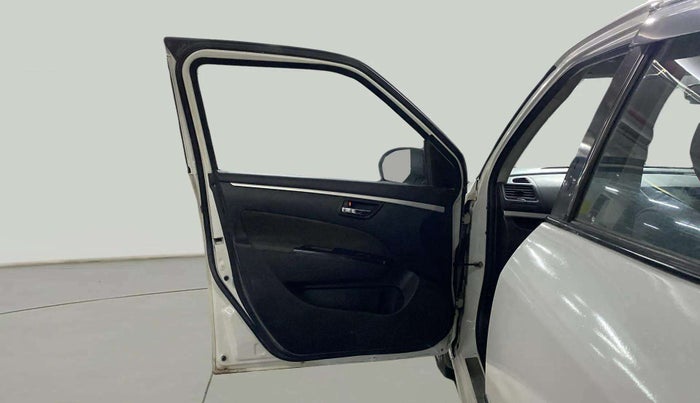 2017 Maruti Swift VXI, Petrol, Manual, 65,365 km, LHS Front Door