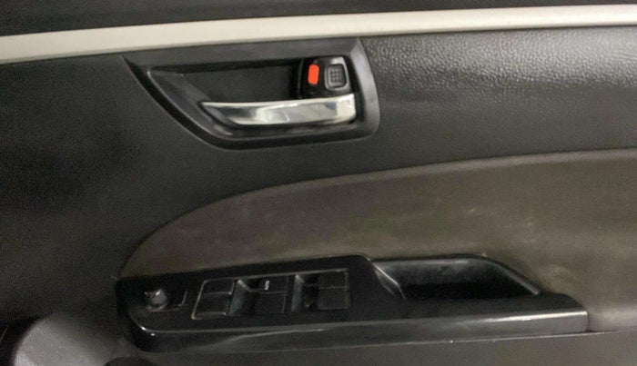 2017 Maruti Swift VXI, Petrol, Manual, 65,365 km, Driver Side Door Panels Control
